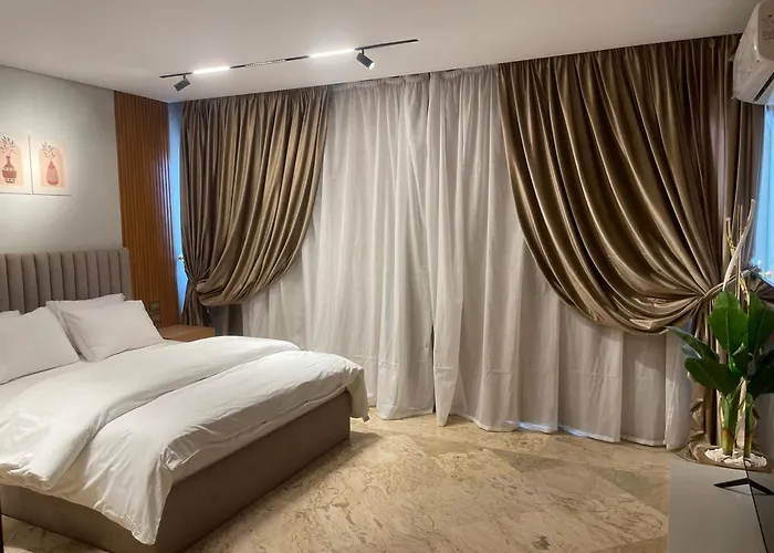 Luxury Nile View Apartment In Maadi